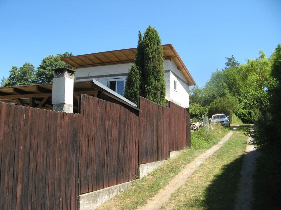Predaj rekreačného objektu 201 m², pozemek 393 m², Svatý Jan, Středočeský kraj Predaj rekreačného objektu 201 m², pozemek 393 m², Svatý Jan, Středočeský kraj