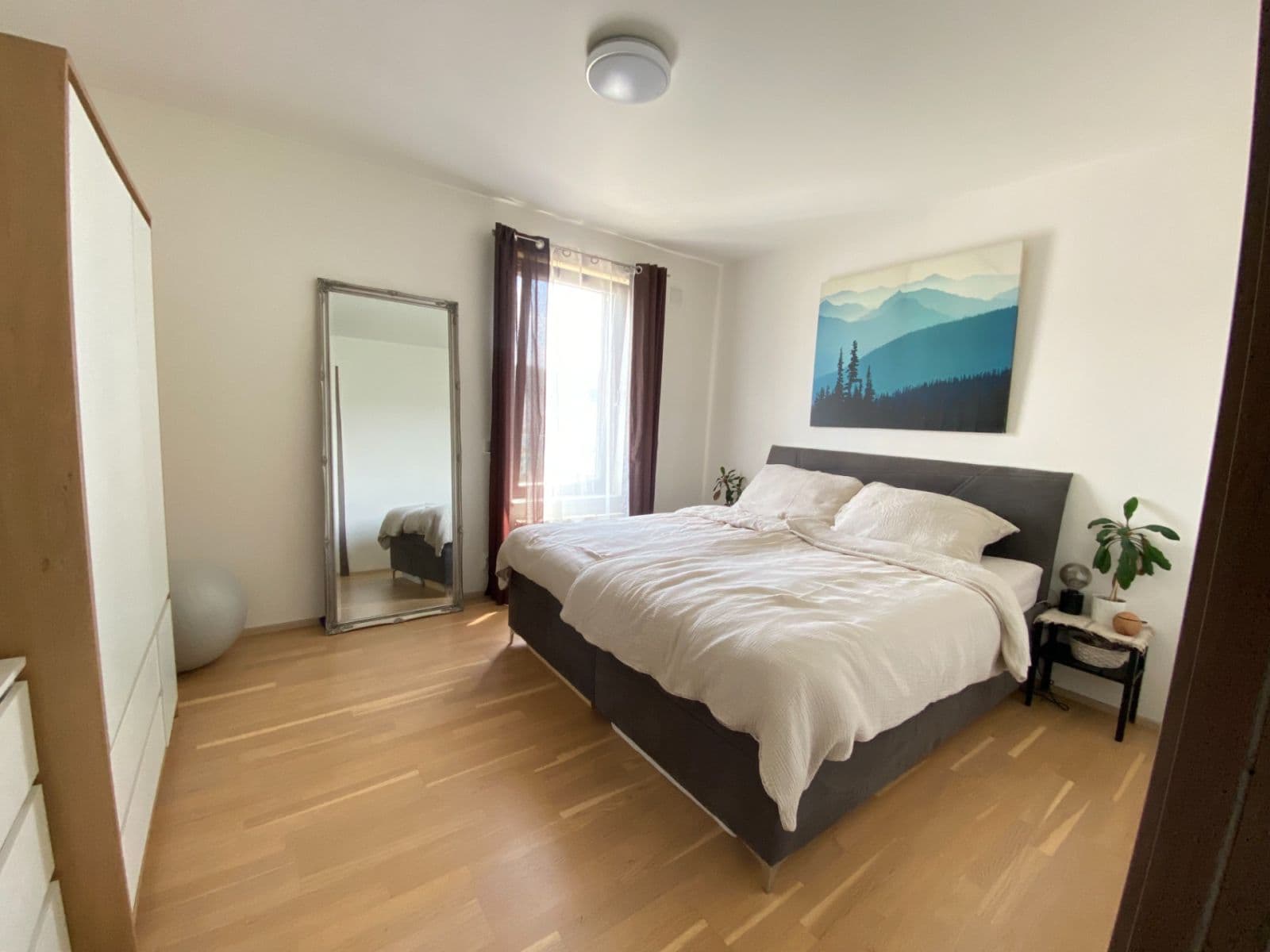 Prenájom bytu 2-izbový 61 m², Nekvasilova, Praha, Praha Prenájom bytu 2-izbový 61 m², Nekvasilova, Praha, Praha