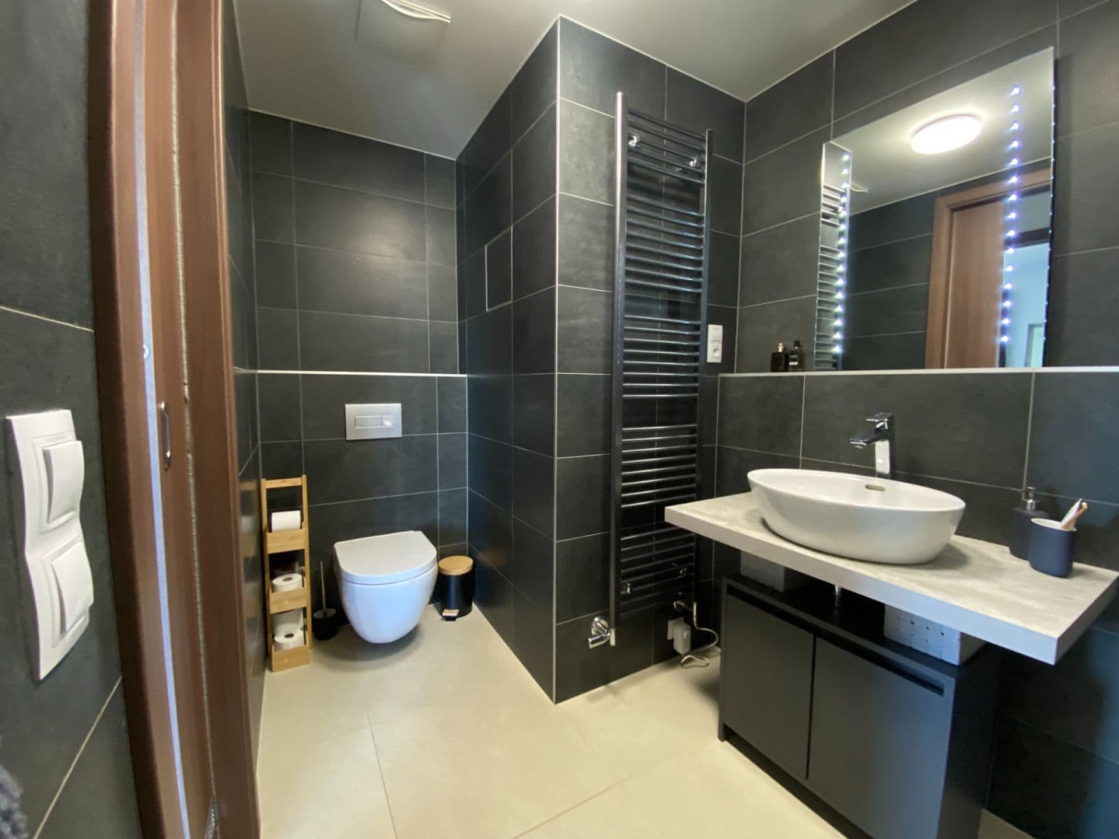 Prenájom bytu 2-izbový 61 m², Nekvasilova, Praha, Praha Prenájom bytu 2-izbový 61 m², Nekvasilova, Praha, Praha