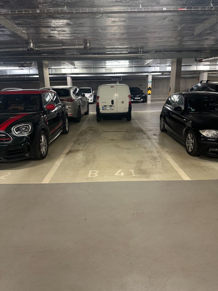 Prenájom bytu 2-izbový 61 m², Nekvasilova, Praha, Praha Prenájom bytu 2-izbový 61 m², Nekvasilova, Praha, Praha