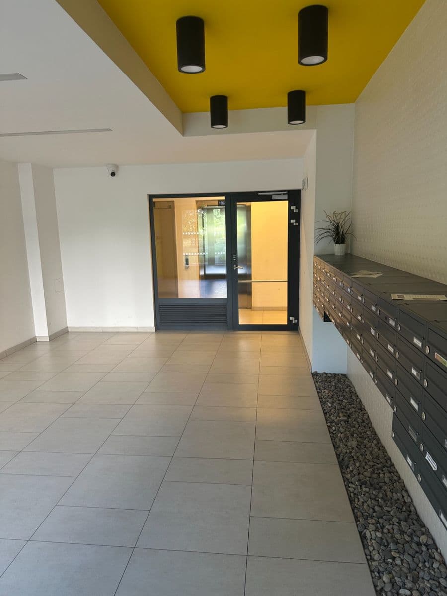 Prenájom bytu 2-izbový 61 m², Nekvasilova, Praha, Praha Prenájom bytu 2-izbový 61 m², Nekvasilova, Praha, Praha