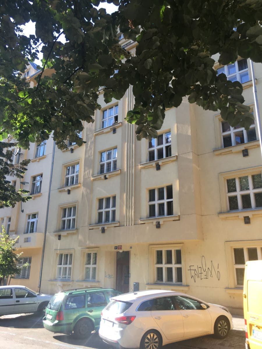 Prenájom bytu 2-izbový 55 m², Žerotínova, Praha, Praha Prenájom bytu 2-izbový 55 m², Žerotínova, Praha, Praha