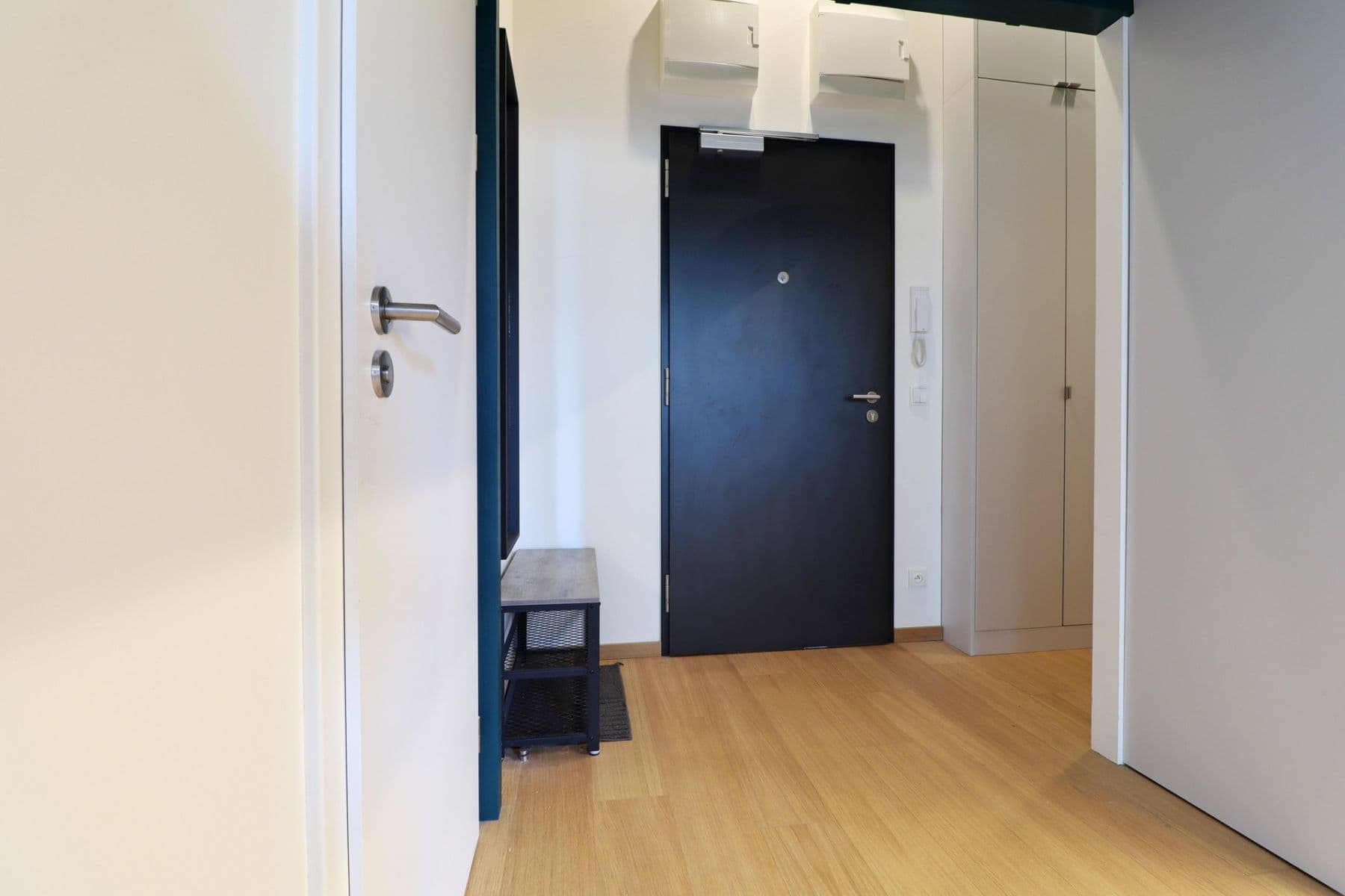 Prenájom bytu 1-izbový 45 m², V háji, Praha, Praha Prenájom bytu 1-izbový 45 m², V háji, Praha, Praha