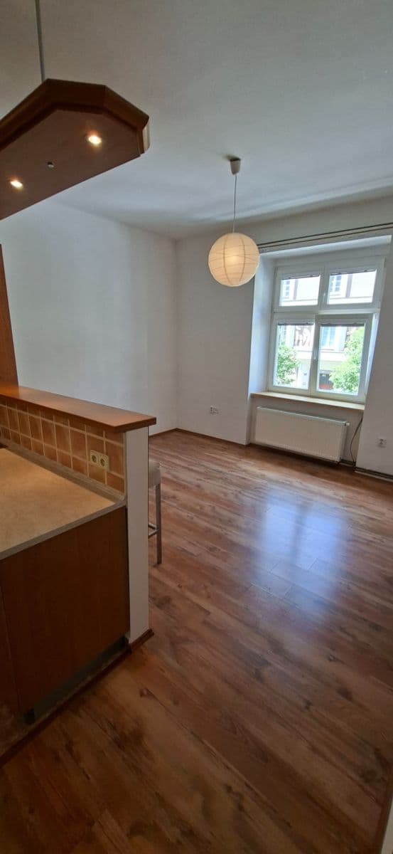 Prenájom bytu 2-izbový 50 m², Mánesova, Hradec Králové, Královéhradecký kraj Prenájom bytu 2-izbový 50 m², Mánesova, Hradec Králové, Královéhradecký kraj