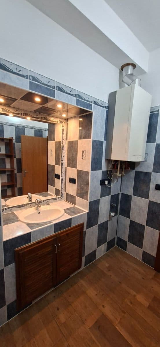 Prenájom bytu 2-izbový 50 m², Mánesova, Hradec Králové, Královéhradecký kraj Prenájom bytu 2-izbový 50 m², Mánesova, Hradec Králové, Královéhradecký kraj