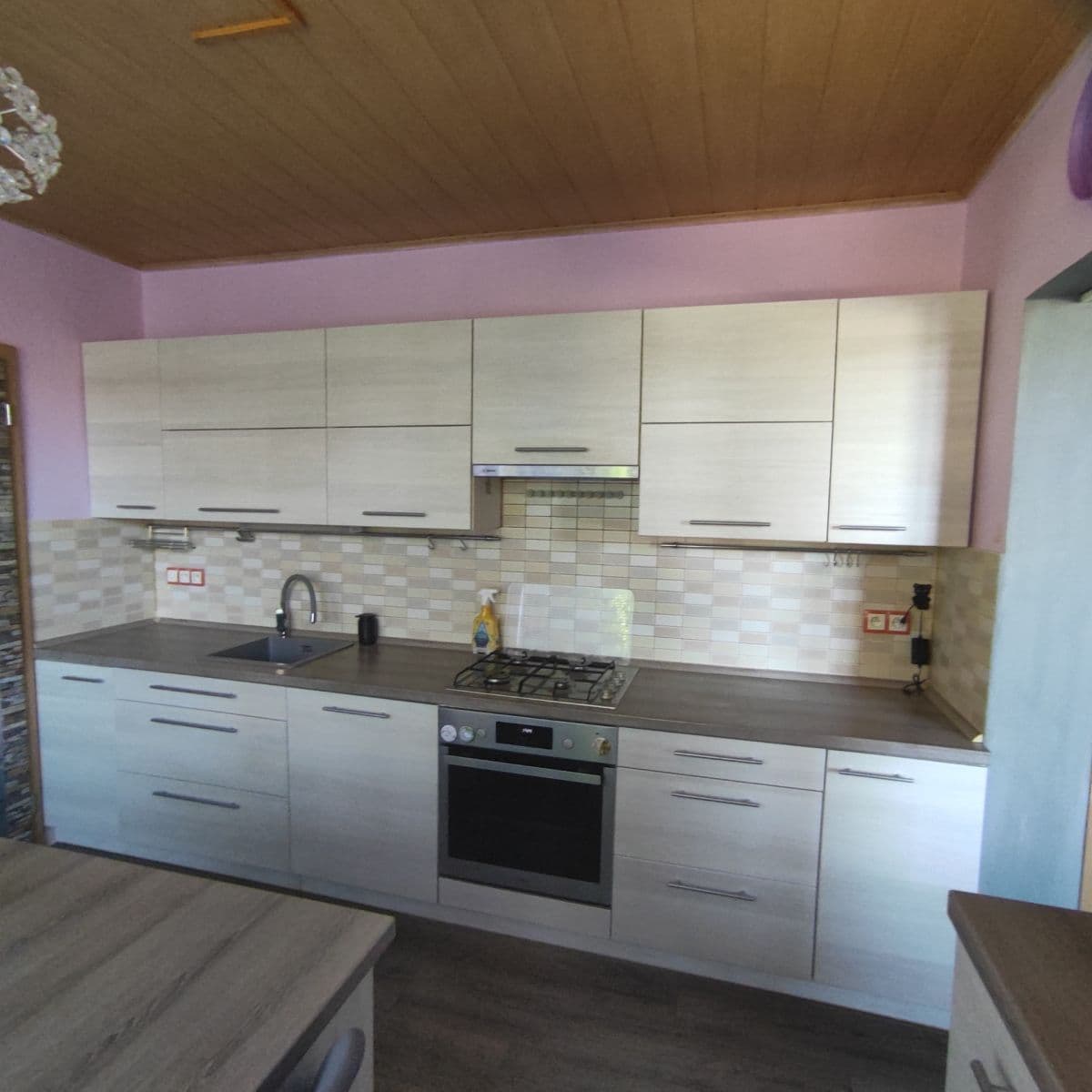 Predaj bytu 3-izbový 99 m², Krahulčí, Kraj Vysočina Predaj bytu 3-izbový 99 m², Krahulčí, Kraj Vysočina