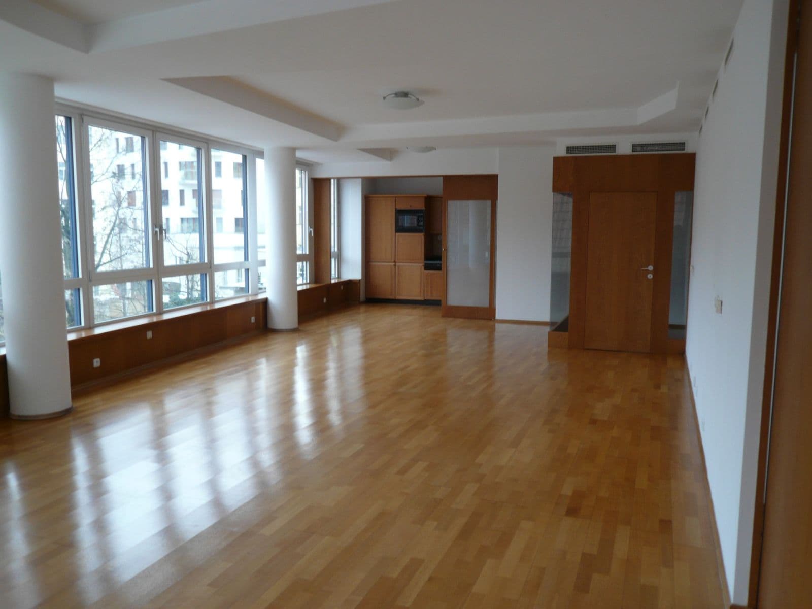 Prenájom bytu 3-izbový 126 m², Jungmannova, Praha, Praha Prenájom bytu 3-izbový 126 m², Jungmannova, Praha, Praha