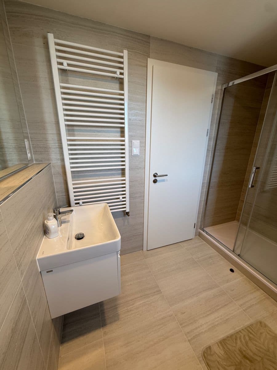 Prenájom bytu 1-izbový 33 m², Poděbradská, Praha, Praha Prenájom bytu 1-izbový 33 m², Poděbradská, Praha, Praha