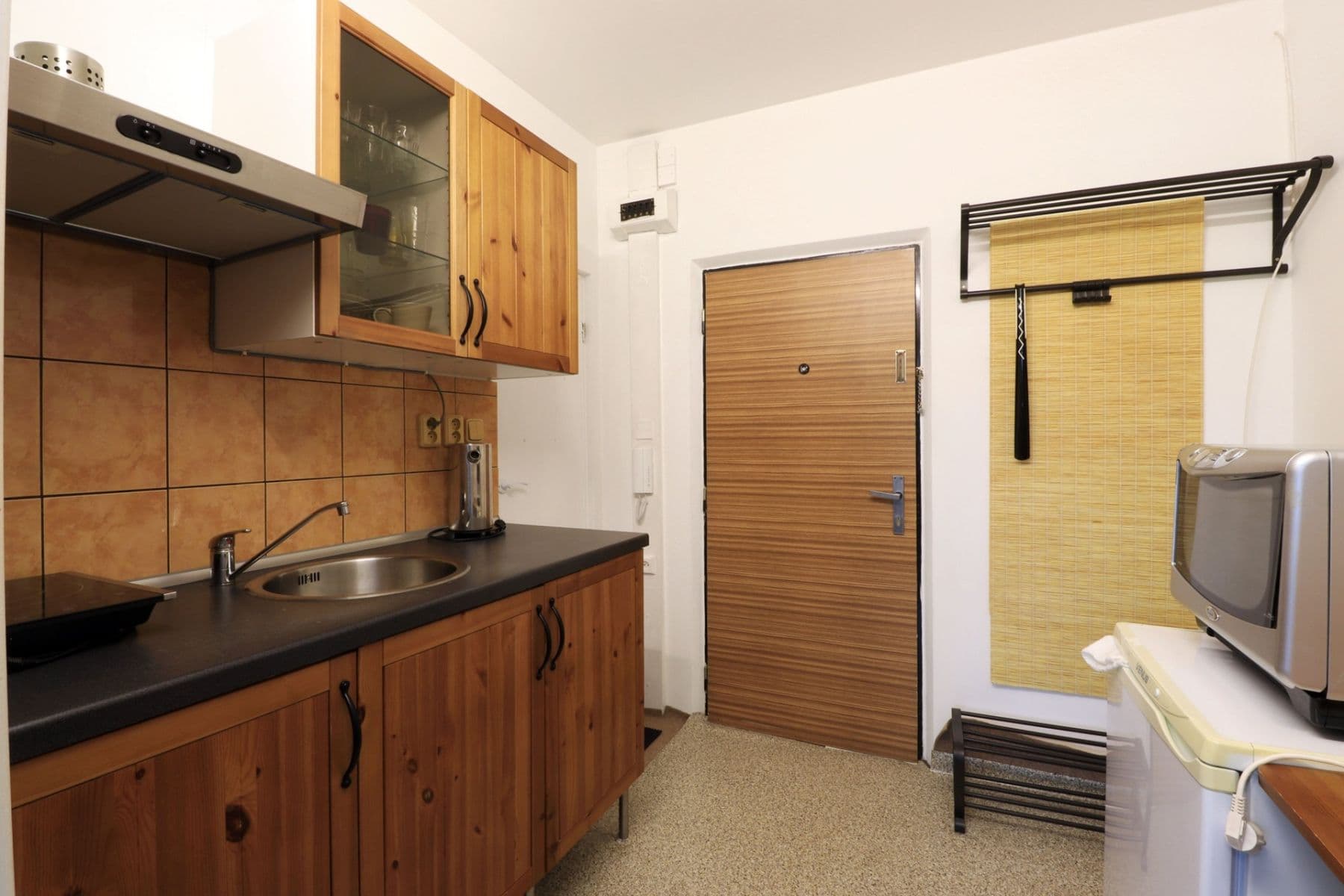 Prenájom bytu 1-izbový 34 m², Písnická, Praha, Praha Prenájom bytu 1-izbový 34 m², Písnická, Praha, Praha