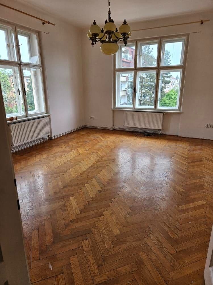 Prenájom bytu 3-izbový 1 m², Polívkova, Olomouc, Olomoucký kraj Prenájom bytu 3-izbový 1 m², Polívkova, Olomouc, Olomoucký kraj