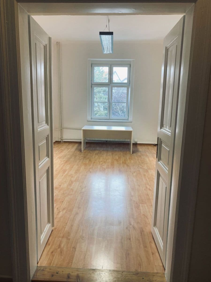 Prenájom kancelárie 125 m², Dubečská, Praha, Praha Prenájom kancelárie 125 m², Dubečská, Praha, Praha
