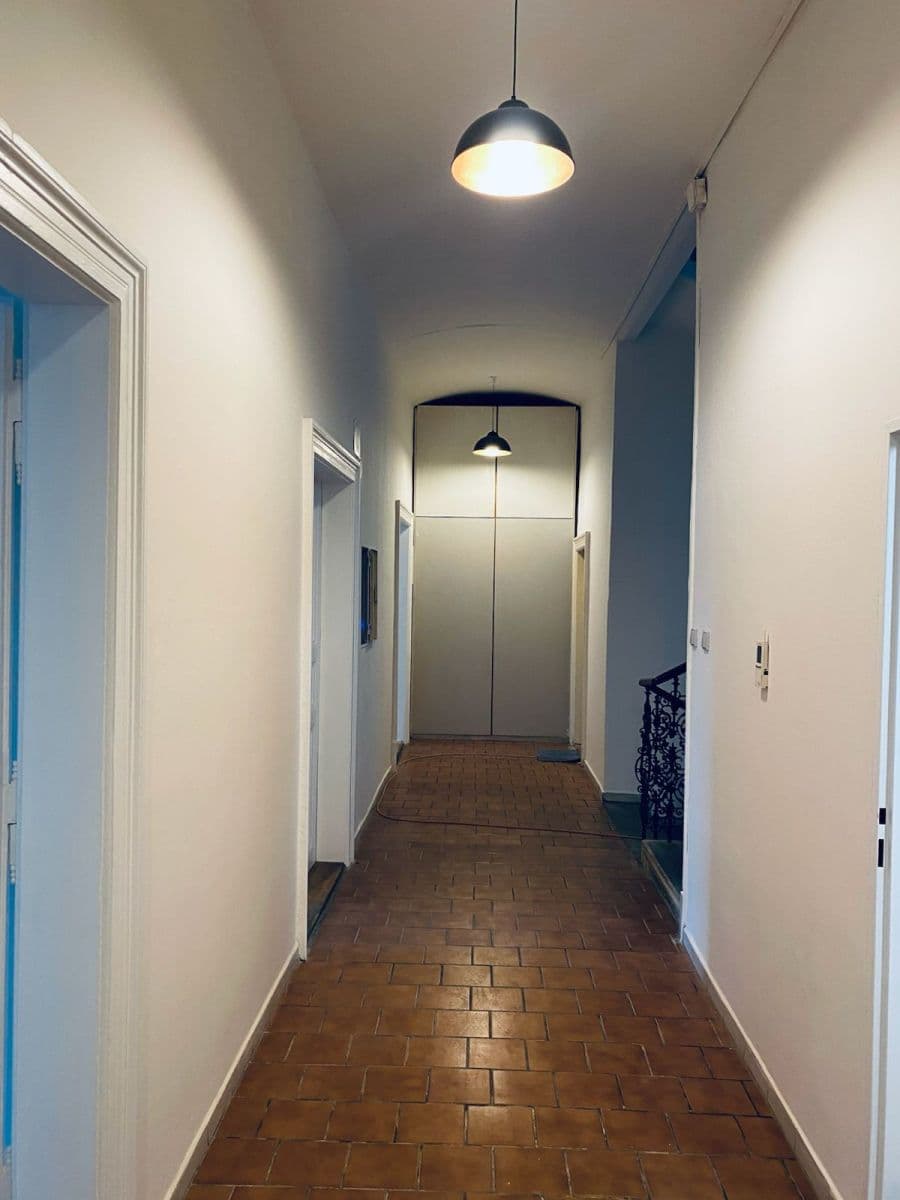 Prenájom kancelárie 125 m², Dubečská, Praha, Praha Prenájom kancelárie 125 m², Dubečská, Praha, Praha