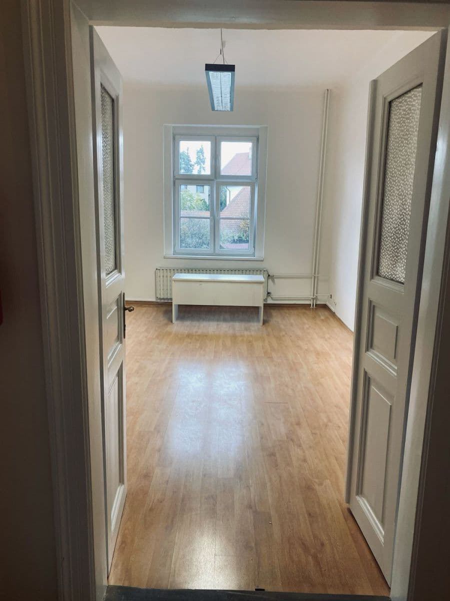 Prenájom kancelárie 125 m², Dubečská, Praha, Praha Prenájom kancelárie 125 m², Dubečská, Praha, Praha