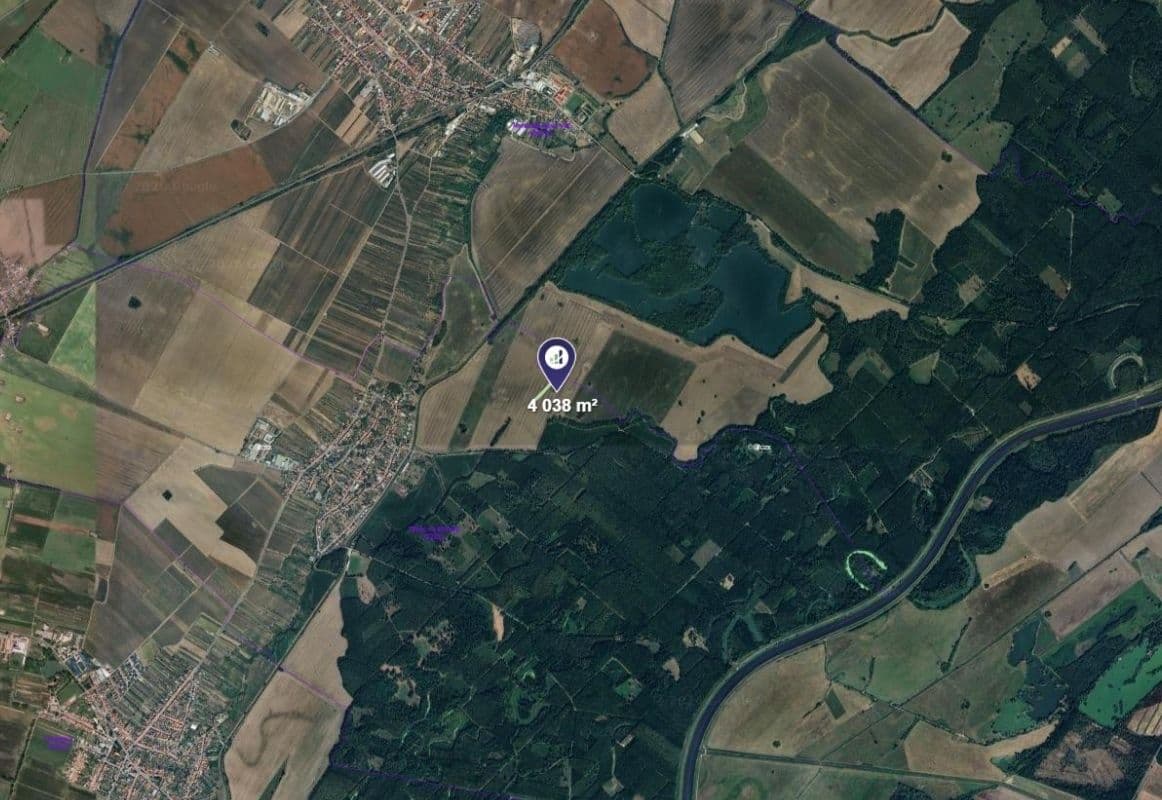 Predaj pozemku 4.038 m², Týnec, Jihomoravský kraj Predaj pozemku 4.038 m², Týnec, Jihomoravský kraj