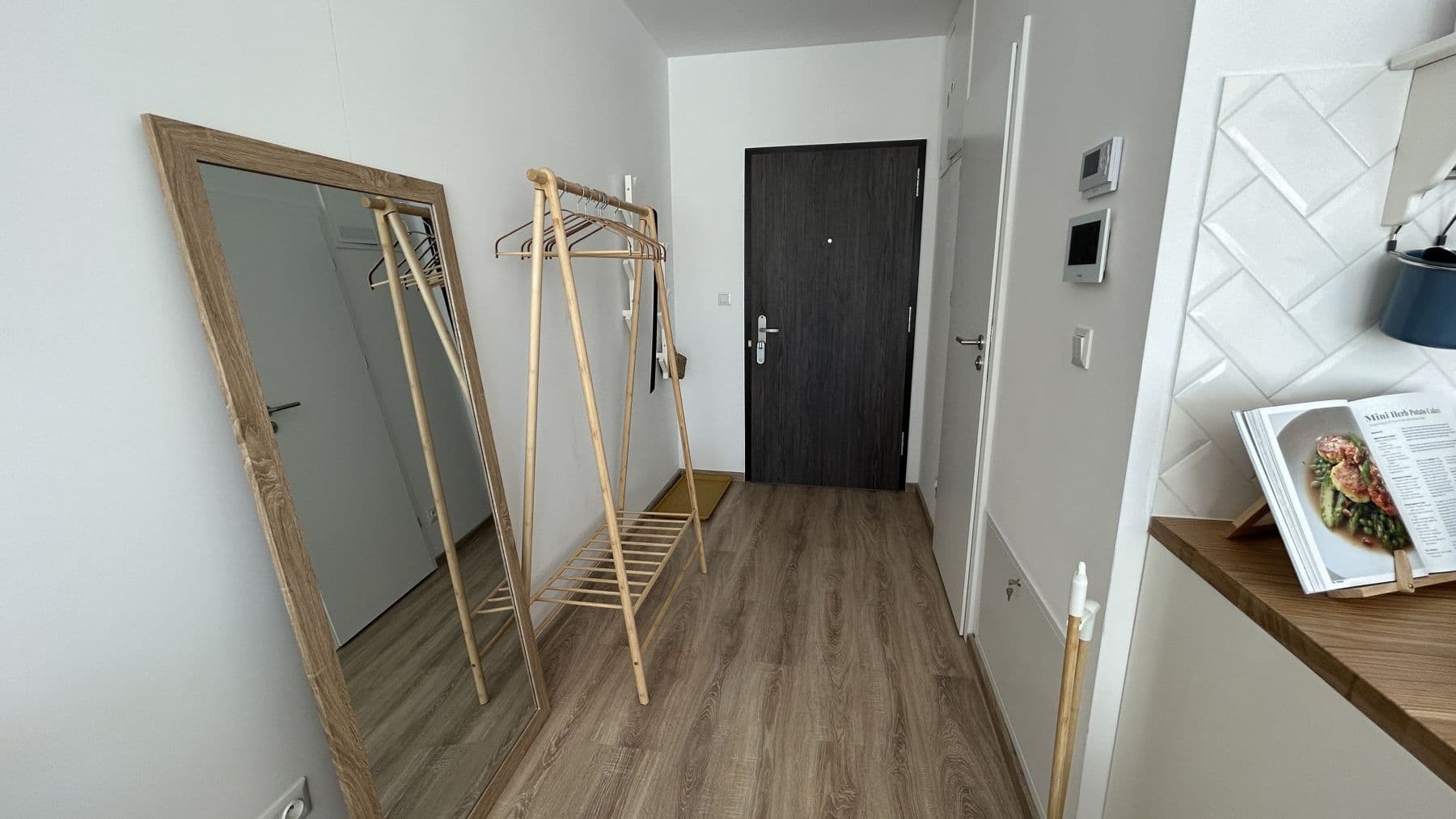 Prenájom bytu 25 m², Púpavová, Liptovský Mikuláš, Žilinský kraj Prenájom bytu 25 m², Púpavová, Liptovský Mikuláš, Žilinský kraj