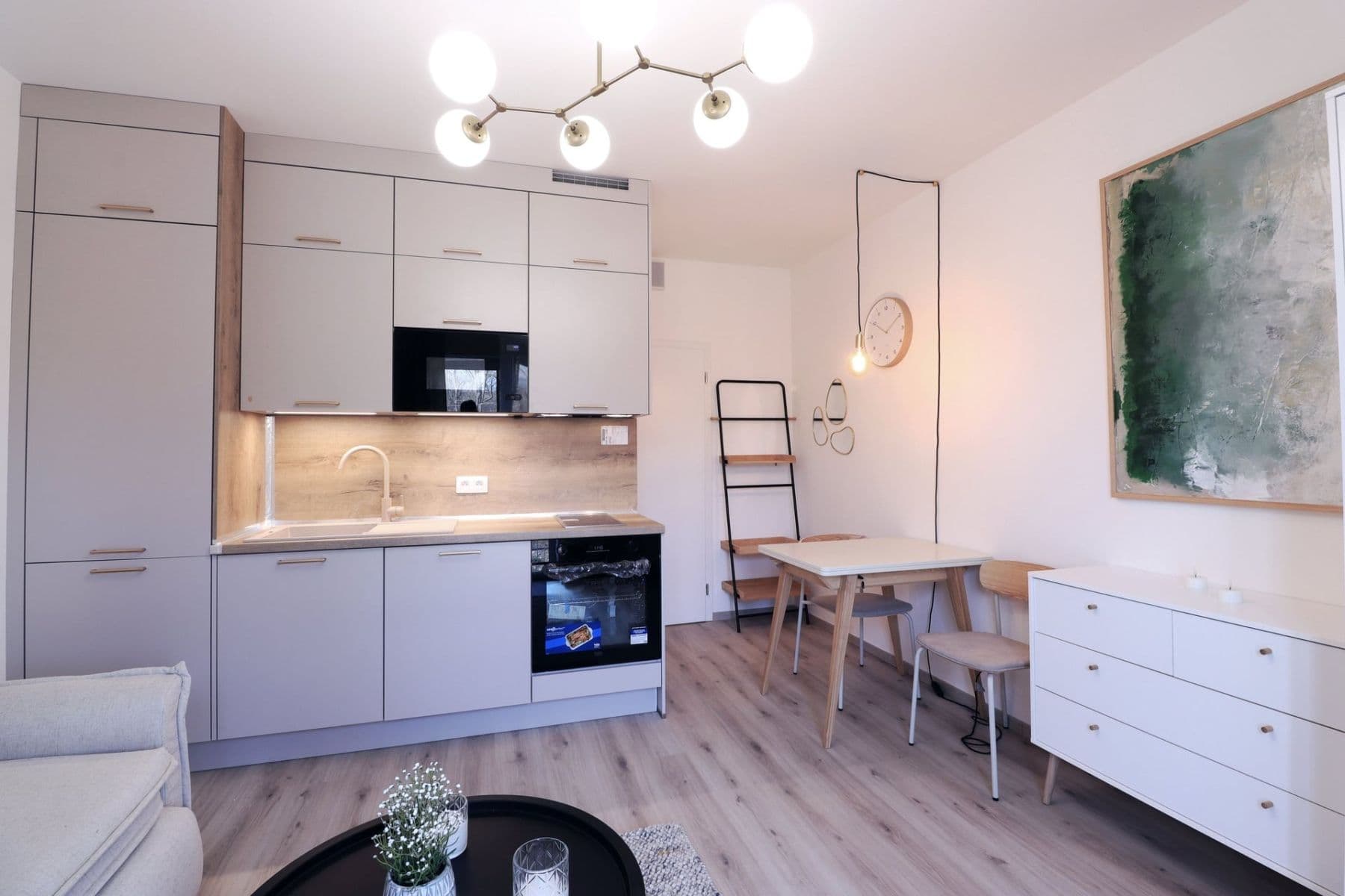 Prenájom bytu 1-izbový 22 m², V Kněžívce, Tuchoměřice, Středočeský kraj Prenájom bytu 1-izbový 22 m², V Kněžívce, Tuchoměřice, Středočeský kraj