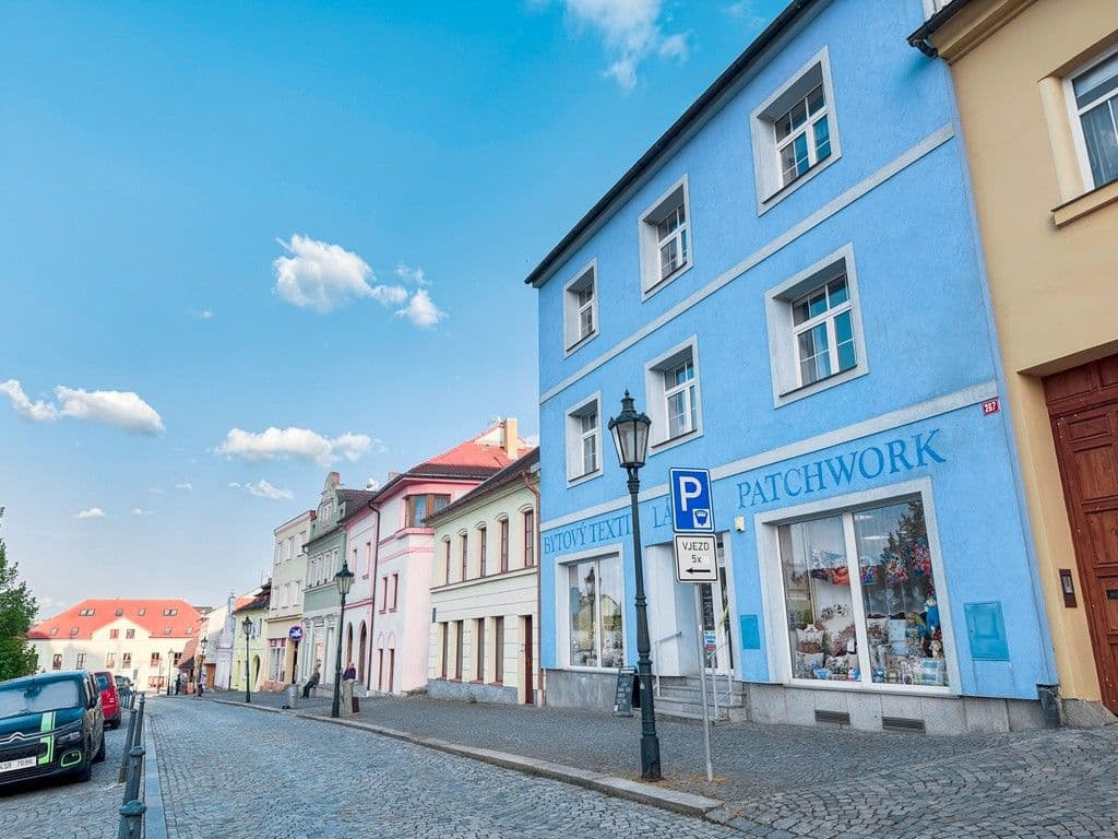 Prenájom bytu 1-izbový 65 m², Žižkovo náměstí, Vlašim, Středočeský kraj Prenájom bytu 1-izbový 65 m², Žižkovo náměstí, Vlašim, Středočeský kraj