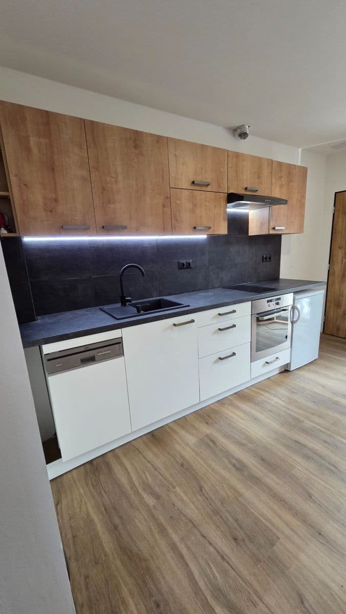 Prenájom bytu 2-izbový 38 m², Lelkova, Brno, Jihomoravský kraj Prenájom bytu 2-izbový 38 m², Lelkova, Brno, Jihomoravský kraj