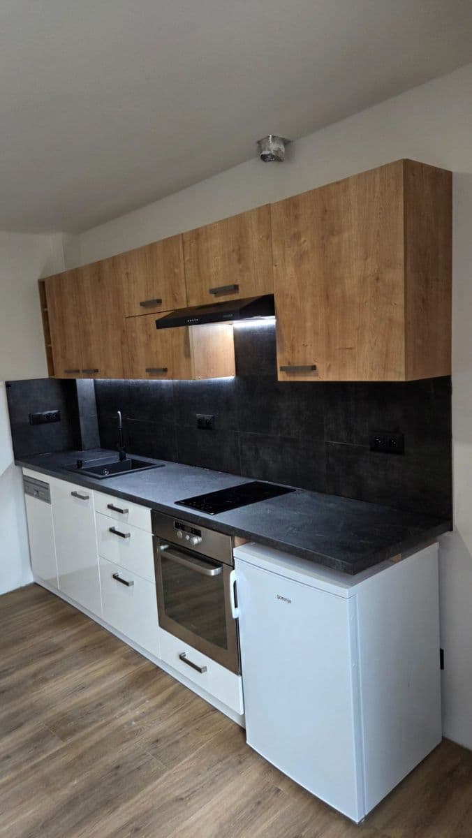 Prenájom bytu 2-izbový 38 m², Lelkova, Brno, Jihomoravský kraj Prenájom bytu 2-izbový 38 m², Lelkova, Brno, Jihomoravský kraj