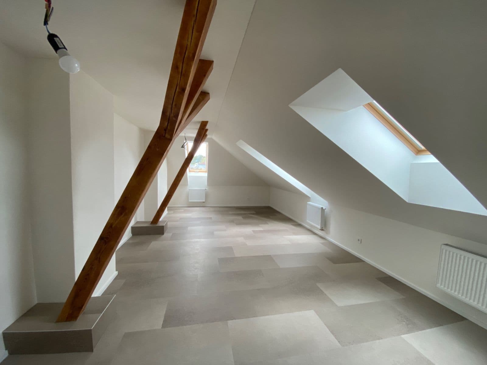 Prenájom bytu 3-izbový 100 m², Bohutín, Středočeský kraj Prenájom bytu 3-izbový 100 m², Bohutín, Středočeský kraj