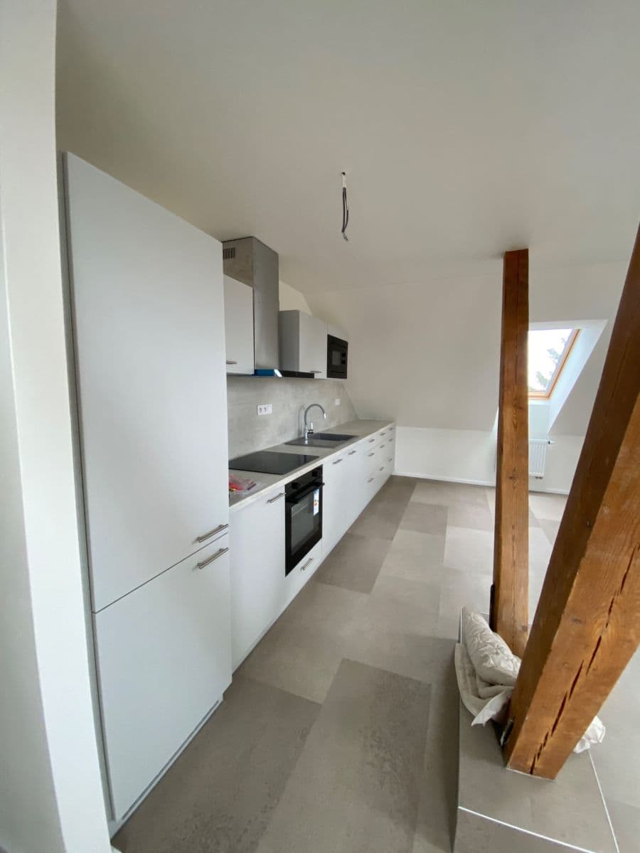 Prenájom bytu 3-izbový 100 m², Bohutín, Středočeský kraj Prenájom bytu 3-izbový 100 m², Bohutín, Středočeský kraj
