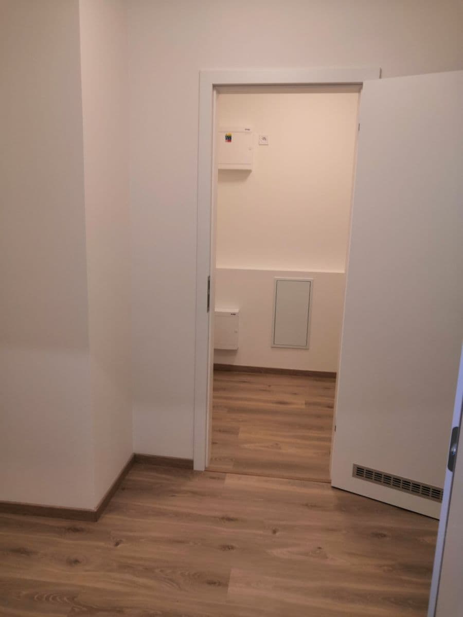 Prenájom bytu 2-izbový 71 m², U Červeného mlýna, Brno, Jihomoravský kraj Prenájom bytu 2-izbový 71 m², U Červeného mlýna, Brno, Jihomoravský kraj