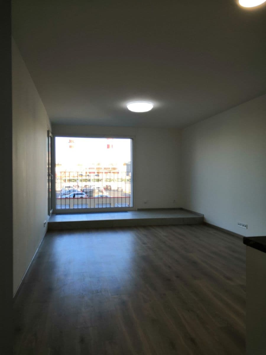 Prenájom bytu 2-izbový 71 m², U Červeného mlýna, Brno, Jihomoravský kraj Prenájom bytu 2-izbový 71 m², U Červeného mlýna, Brno, Jihomoravský kraj
