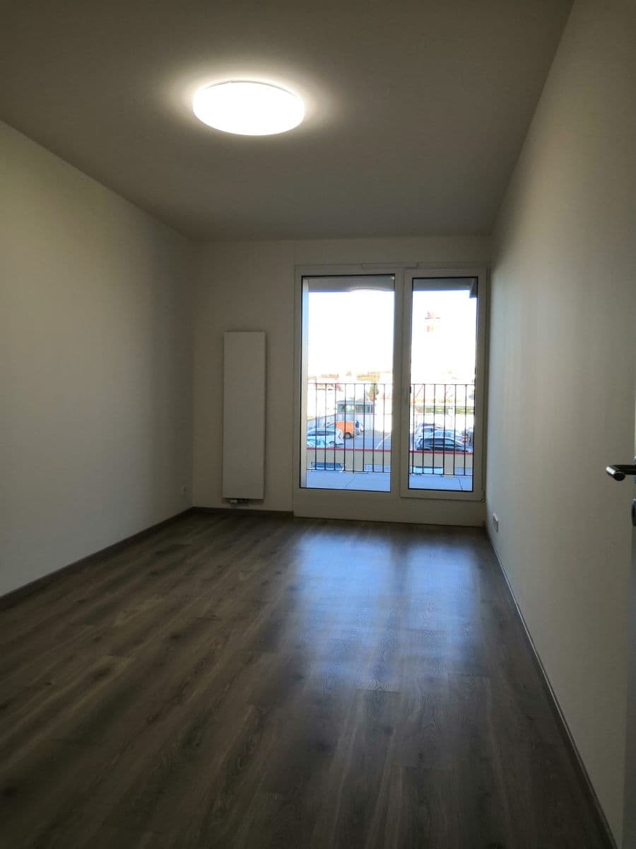 Prenájom bytu 2-izbový 71 m², U Červeného mlýna, Brno, Jihomoravský kraj Prenájom bytu 2-izbový 71 m², U Červeného mlýna, Brno, Jihomoravský kraj
