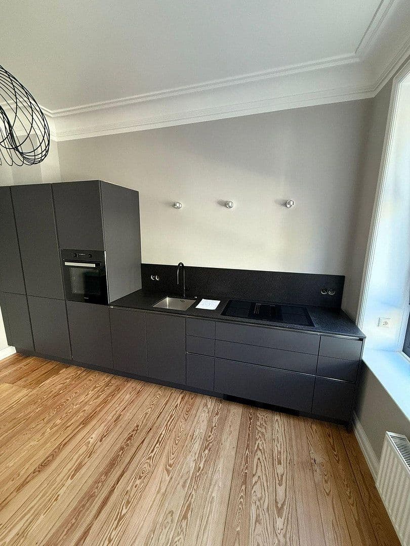 Prenájom bytu 3-izbový 80 m², Holtenauer Straße 213, Kiel, Šlezvicko-Holštajnsko Prenájom bytu 3-izbový 80 m², Holtenauer Straße 213, Kiel, Šlezvicko-Holštajnsko