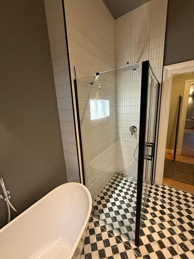 Prenájom bytu 3-izbový 80 m², Holtenauer Straße 213, Kiel, Šlezvicko-Holštajnsko Prenájom bytu 3-izbový 80 m², Holtenauer Straße 213, Kiel, Šlezvicko-Holštajnsko