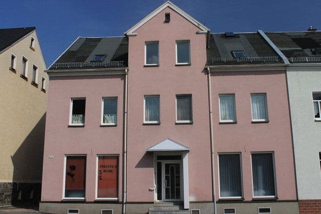 Predaj domu 248 m², pozemek 330 m², Freiheitsstr.99, Zwickau, Sasko Predaj domu 248 m², pozemek 330 m², Freiheitsstr.99, Zwickau, Sasko