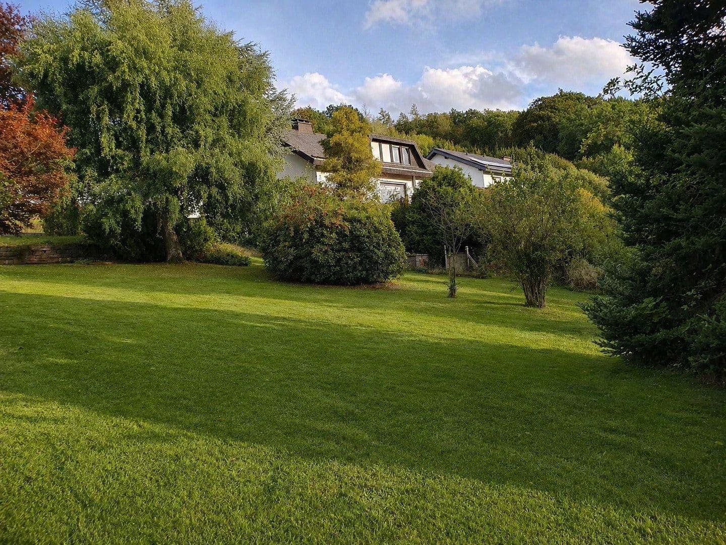 Predaj domu 180 m², pozemek 2.380 m², Bad Berleburg, Severné Porýnie - Westfálsko Predaj domu 180 m², pozemek 2.380 m², Bad Berleburg, Severné Porýnie - Westfálsko