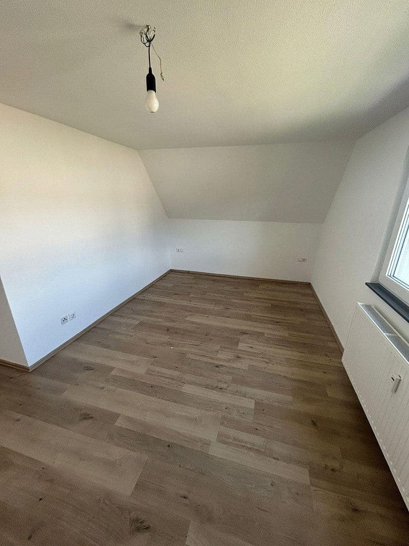 Prenájom bytu 3-izbový 74 m², Friedrichstraße 24/1, Villingen-Schwenningen, Bádensko-Wurttembersko Prenájom bytu 3-izbový 74 m², Friedrichstraße 24/1, Villingen-Schwenningen, Bádensko-Wurttembersko