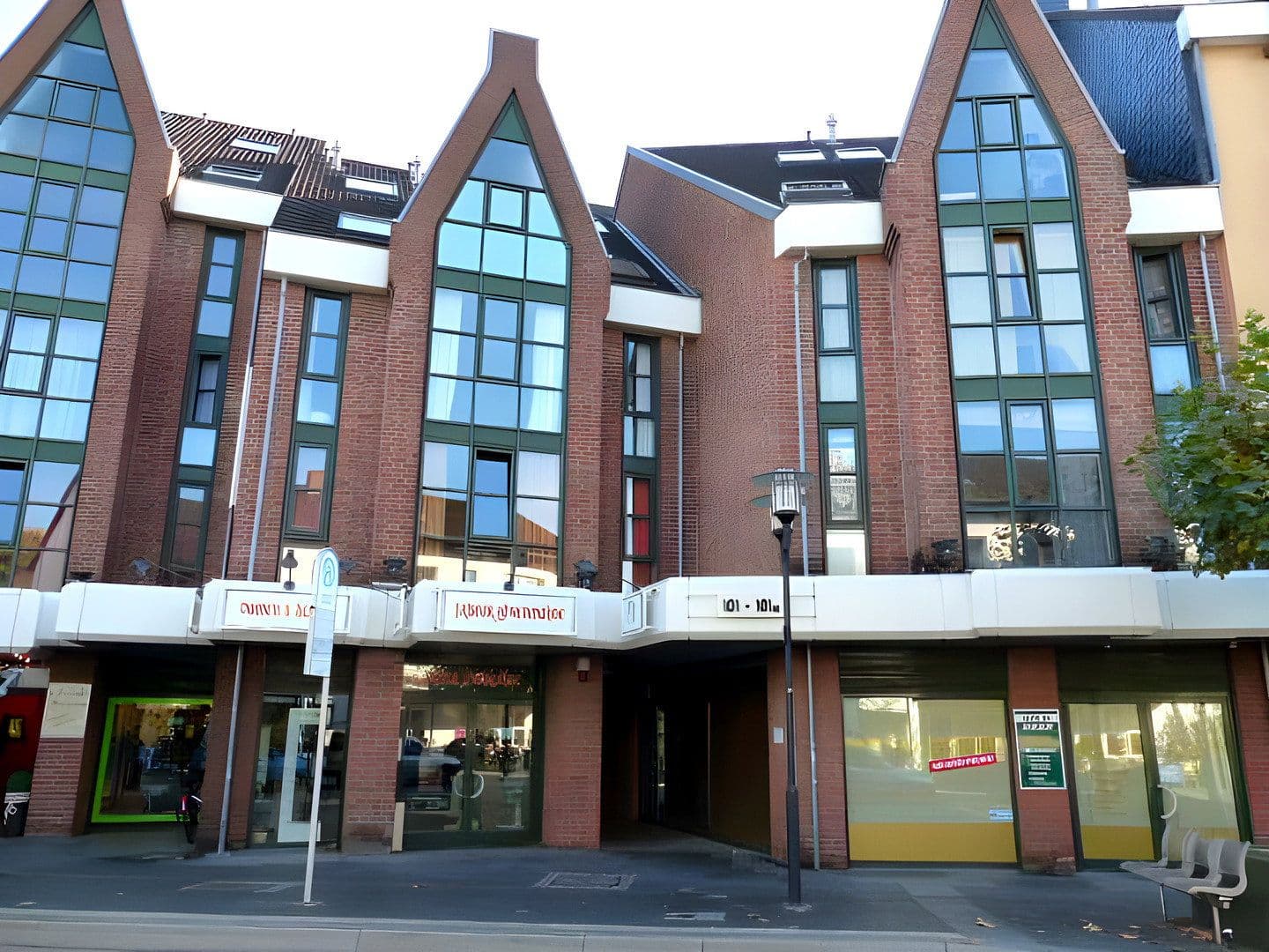 Prenájom bytu 3-izbový 92 m², Amtsgericht Langenfeld 15, Langenfeld (Rheinland), Severné Porýnie - Westfálsko Prenájom bytu 3-izbový 92 m², Amtsgericht Langenfeld 15, Langenfeld (Rheinland), Severné Porýnie - Westfálsko