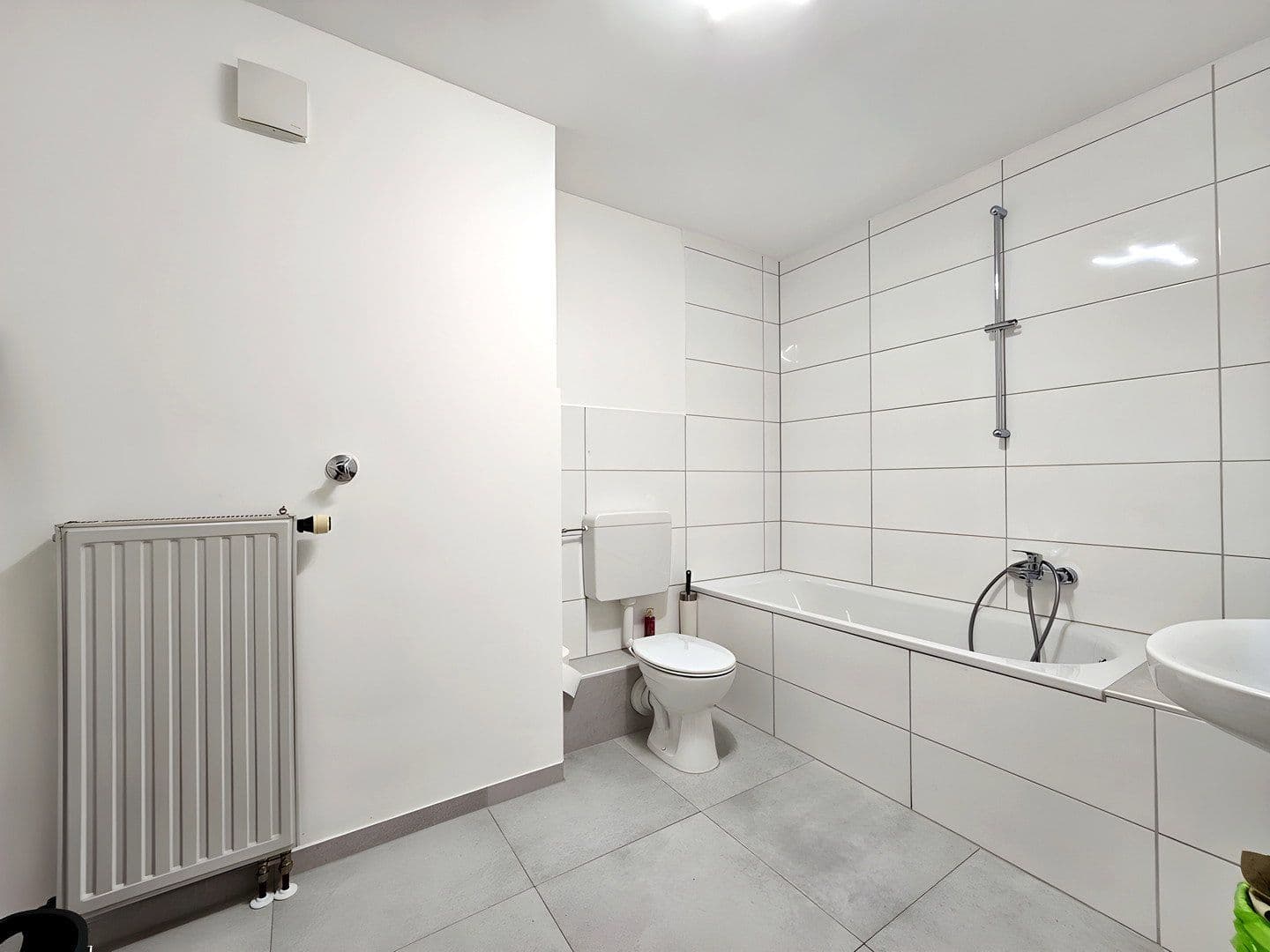 Prenájom bytu 3-izbový 92 m², Amtsgericht Langenfeld 15, Langenfeld (Rheinland), Severné Porýnie - Westfálsko Prenájom bytu 3-izbový 92 m², Amtsgericht Langenfeld 15, Langenfeld (Rheinland), Severné Porýnie - Westfálsko
