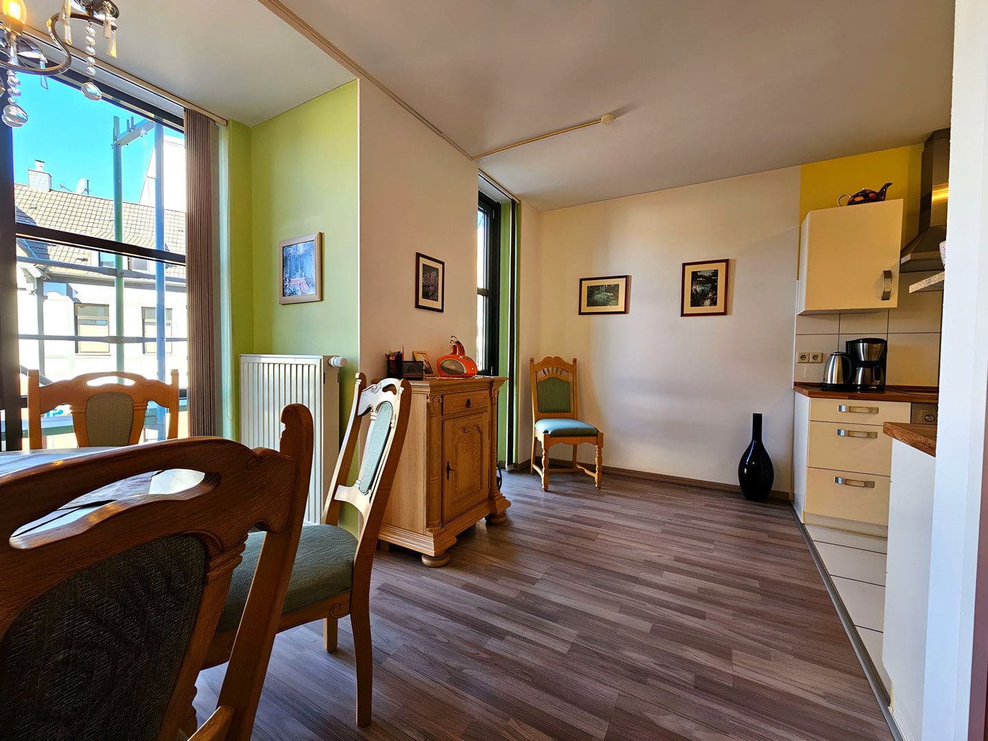 Prenájom bytu 3-izbový 92 m², Amtsgericht Langenfeld 15, Langenfeld (Rheinland), Severné Porýnie - Westfálsko Prenájom bytu 3-izbový 92 m², Amtsgericht Langenfeld 15, Langenfeld (Rheinland), Severné Porýnie - Westfálsko