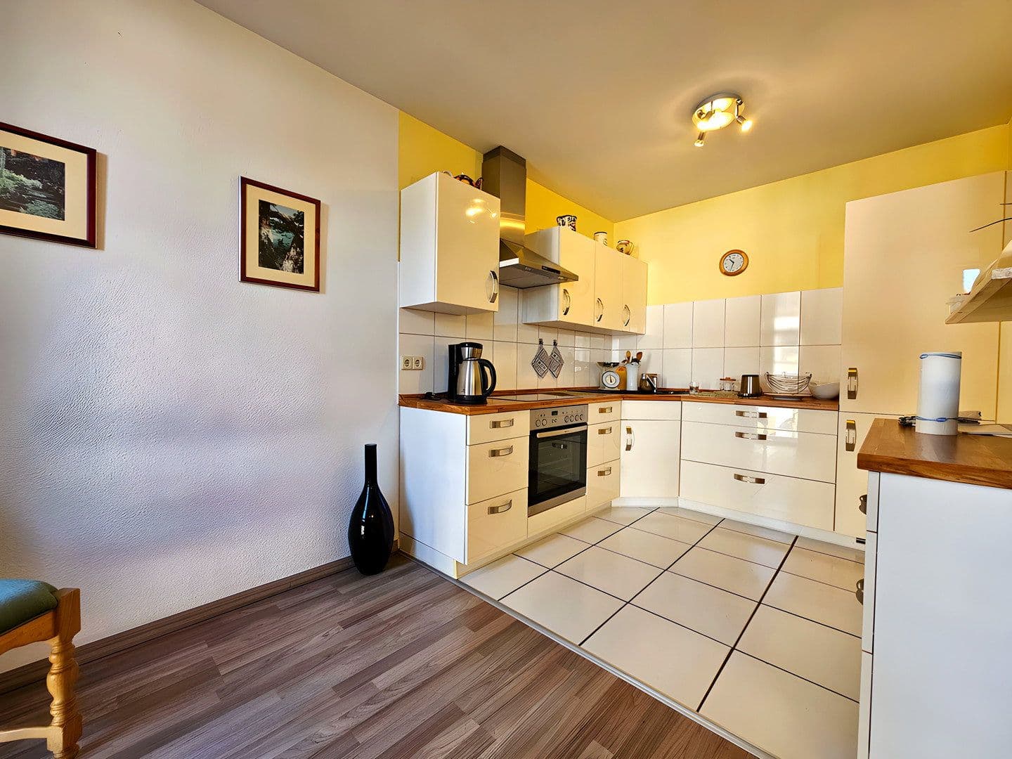 Prenájom bytu 3-izbový 92 m², Amtsgericht Langenfeld 15, Langenfeld (Rheinland), Severné Porýnie - Westfálsko Prenájom bytu 3-izbový 92 m², Amtsgericht Langenfeld 15, Langenfeld (Rheinland), Severné Porýnie - Westfálsko