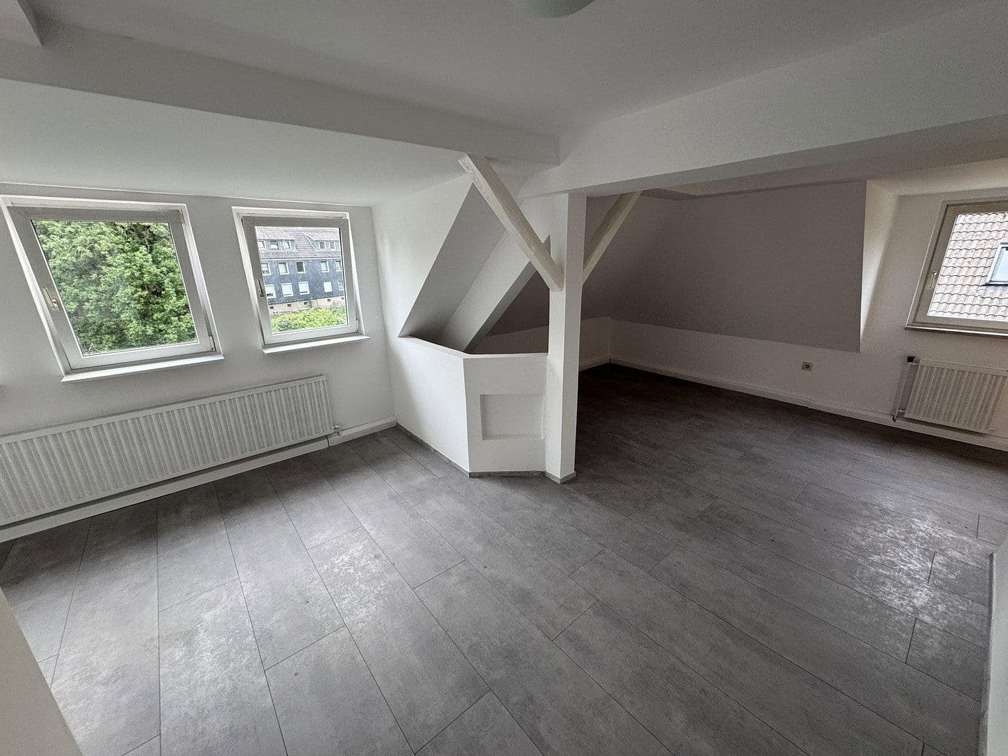 Prenájom bytu 3-izbový 79 m², Wuppertal Cronenberg, Severné Porýnie - Westfálsko Prenájom bytu 3-izbový 79 m², Wuppertal Cronenberg, Severné Porýnie - Westfálsko