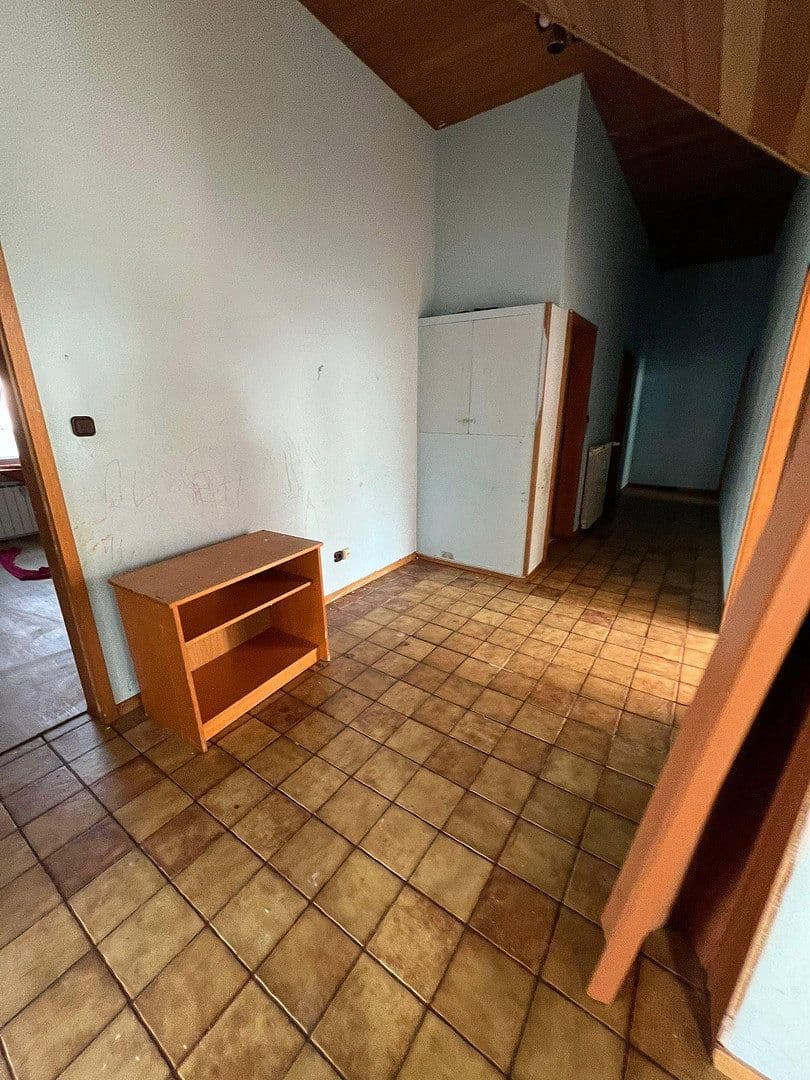 Prenájom bytu 6-izbový 168 m², Ziegeleiweg 1, Obernkirchen, Dolné Sasko Prenájom bytu 6-izbový 168 m², Ziegeleiweg 1, Obernkirchen, Dolné Sasko