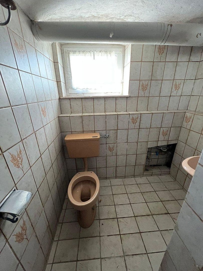 Prenájom bytu 6-izbový 168 m², Ziegeleiweg 1, Obernkirchen, Dolné Sasko Prenájom bytu 6-izbový 168 m², Ziegeleiweg 1, Obernkirchen, Dolné Sasko