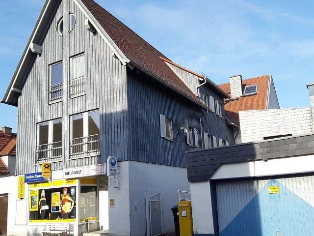 Prenájom bytu 3-izbový 100 m², Neuer Weg 8, Rosbach v. d. Höhe, Hesensko Prenájom bytu 3-izbový 100 m², Neuer Weg 8, Rosbach v. d. Höhe, Hesensko