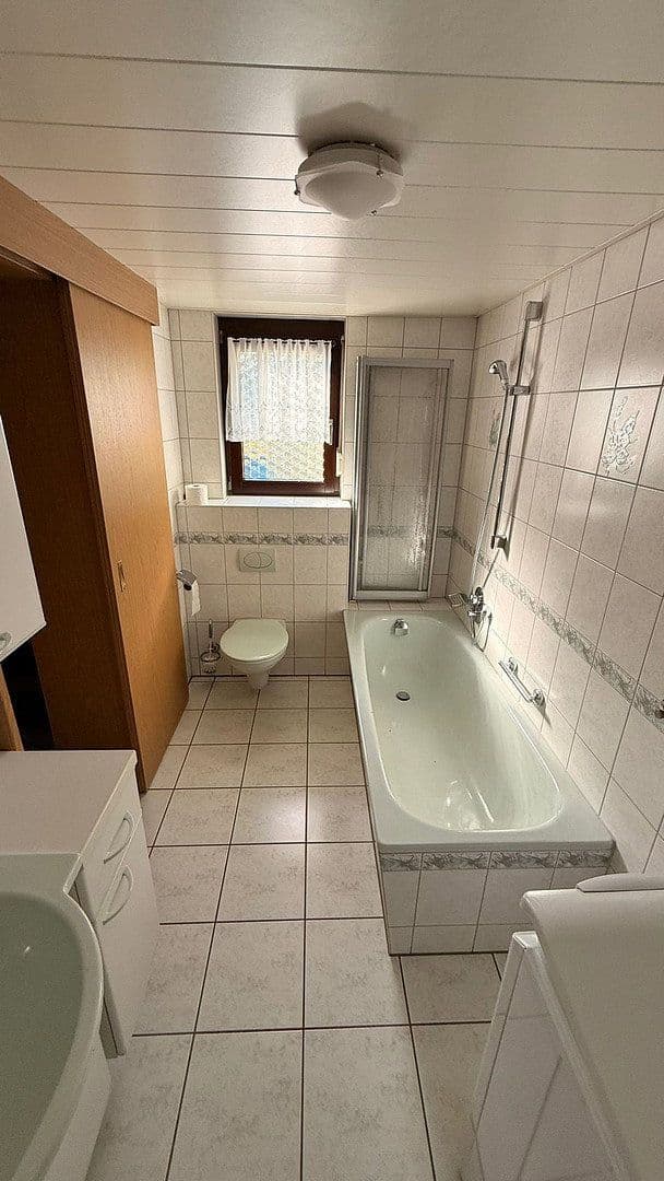 Predaj domu 90 m², pozemek 399 m², Burgstraße 8 08228, Rodewisch, Sasko Predaj domu 90 m², pozemek 399 m², Burgstraße 8 08228, Rodewisch, Sasko