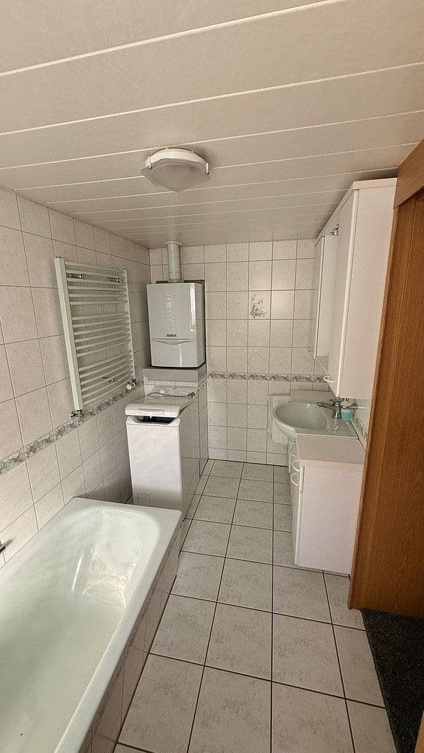 Predaj domu 90 m², pozemek 399 m², Burgstraße 8 08228, Rodewisch, Sasko Predaj domu 90 m², pozemek 399 m², Burgstraße 8 08228, Rodewisch, Sasko