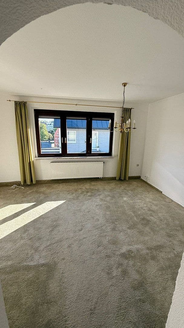 Predaj domu 90 m², pozemek 399 m², Burgstraße 8 08228, Rodewisch, Sasko Predaj domu 90 m², pozemek 399 m², Burgstraße 8 08228, Rodewisch, Sasko