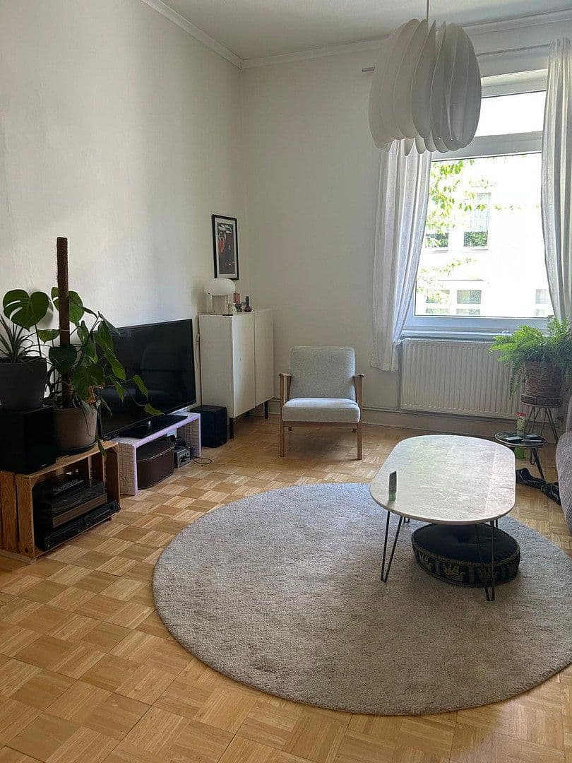Prenájom bytu 3-izbový 84 m², Hannover, Dolné Sasko Prenájom bytu 3-izbový 84 m², Hannover, Dolné Sasko