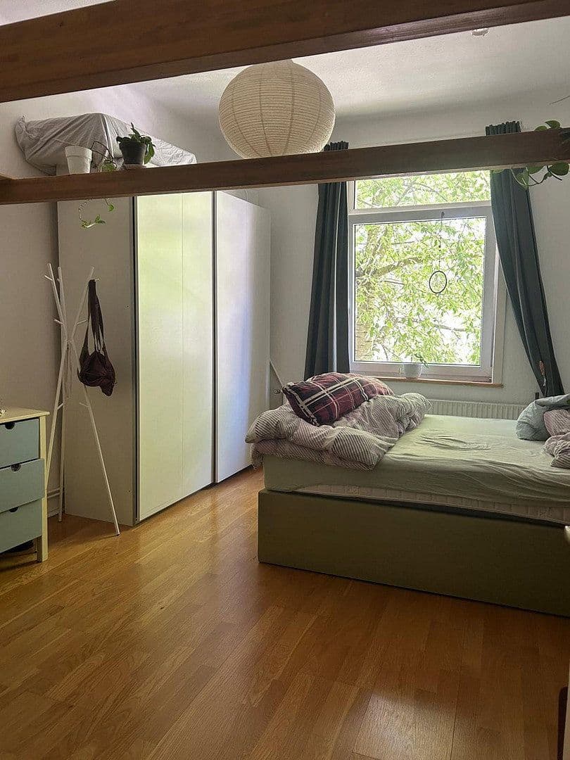 Prenájom bytu 3-izbový 84 m², Hannover, Dolné Sasko Prenájom bytu 3-izbový 84 m², Hannover, Dolné Sasko