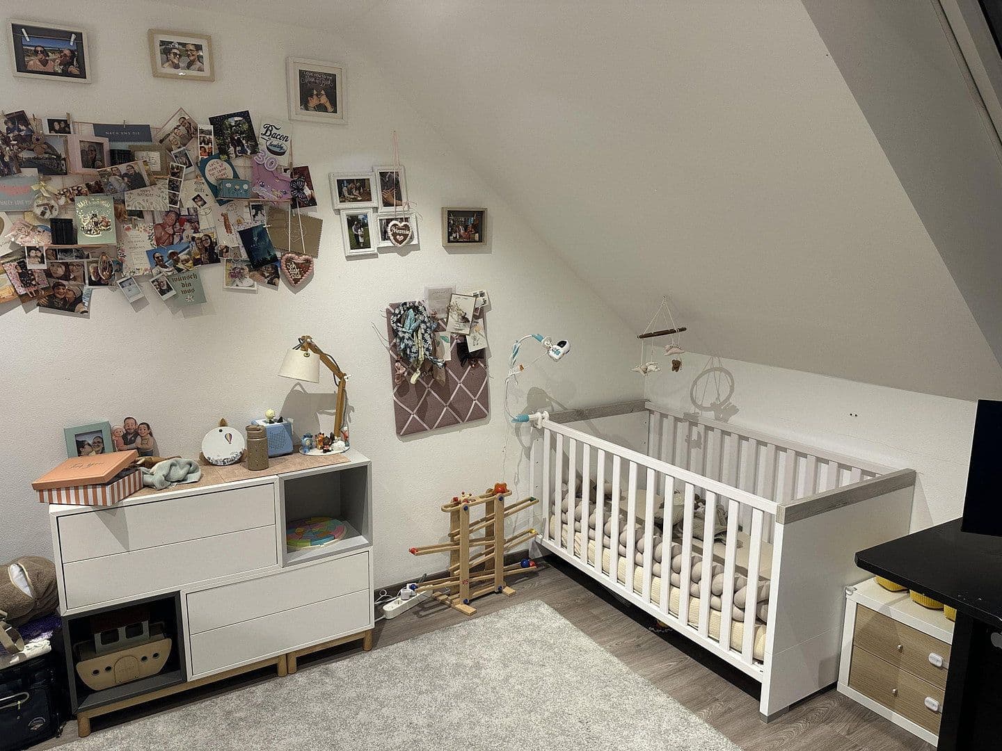 Predaj bytu 3-izbový 98 m², Adalbert-Stifter-Straße 5, Schrobenhausen, Bavorsko Predaj bytu 3-izbový 98 m², Adalbert-Stifter-Straße 5, Schrobenhausen, Bavorsko