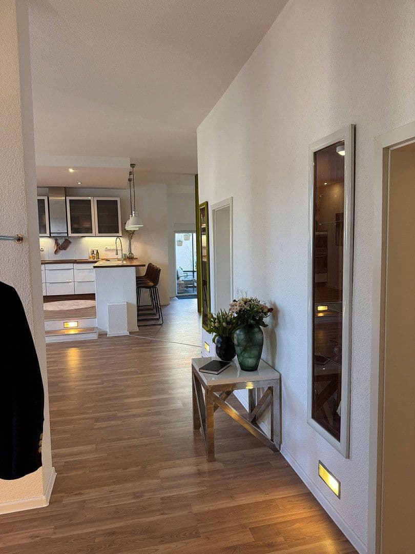 Predaj bytu 4-izbový 165 m², Freiberg am Neckar, Bádensko-Wurttembersko Predaj bytu 4-izbový 165 m², Freiberg am Neckar, Bádensko-Wurttembersko