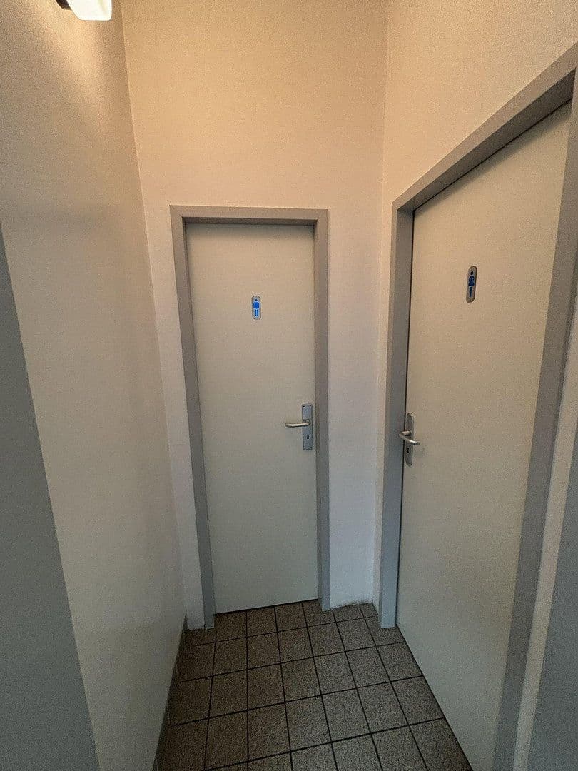 Prenájom kancelárie 120 m², Münsterstrasse 330, Düsseldorf, Severné Porýnie - Westfálsko Prenájom kancelárie 120 m², Münsterstrasse 330, Düsseldorf, Severné Porýnie - Westfálsko