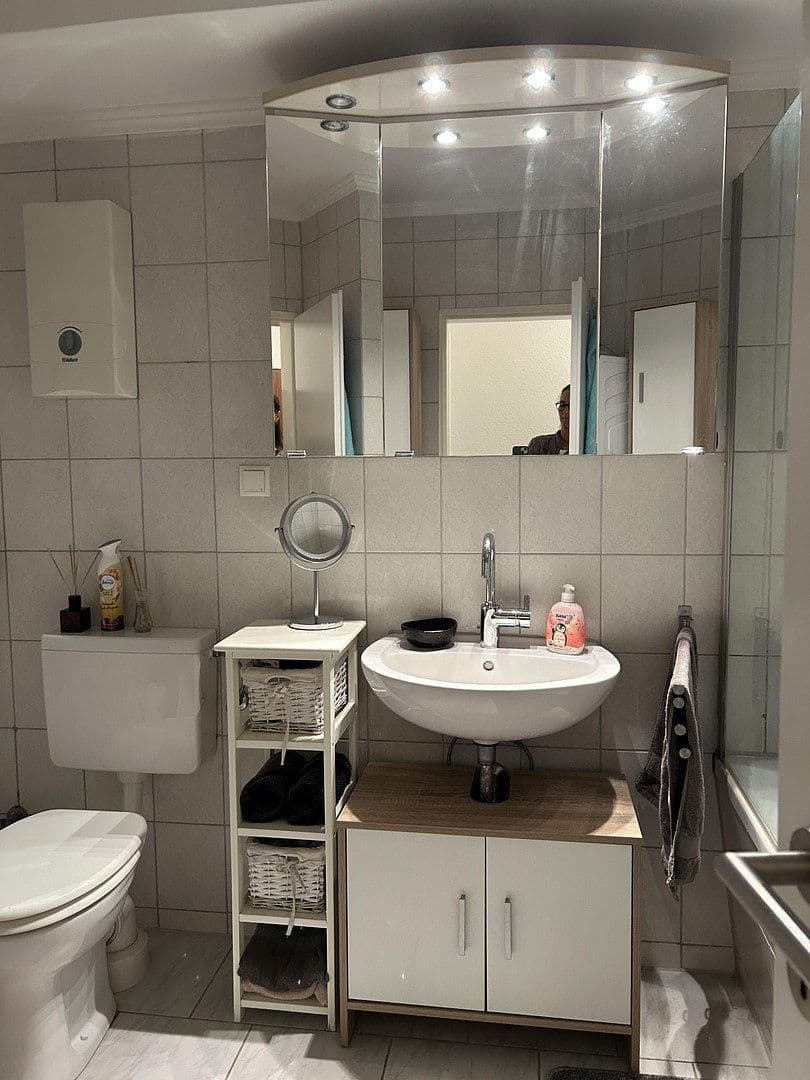 Prenájom bytu 3-izbový 72 m², Brücke 45, Neuss, Severné Porýnie - Westfálsko Prenájom bytu 3-izbový 72 m², Brücke 45, Neuss, Severné Porýnie - Westfálsko